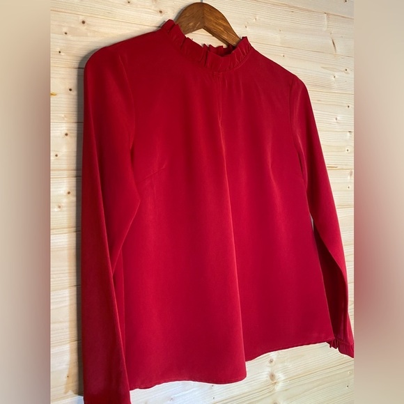 ELEGANT Red XS Banana Republic Long Sleeve Ruffle Cuff & Neckline Detail… - Picture 3 of 7